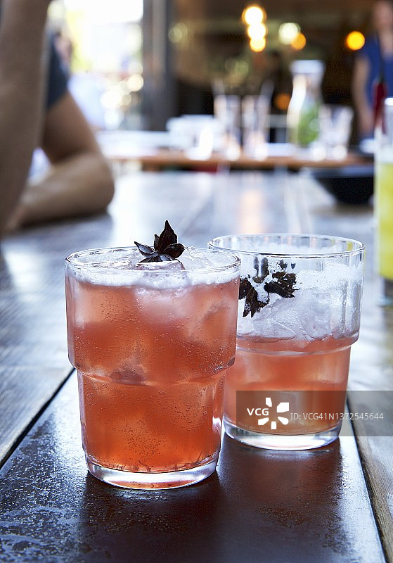 茴香威士忌鸡尾酒图片素材