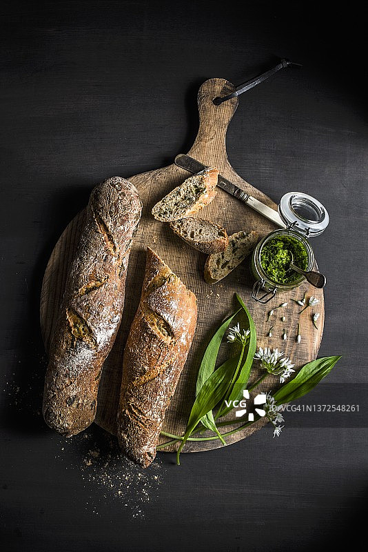 香蒜青酱面包图片素材