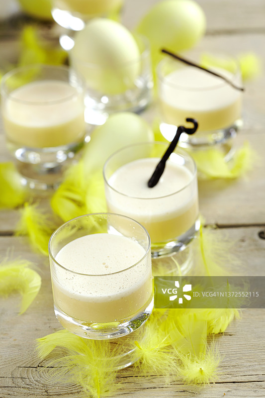 复活节彩蛋香草蛋奶酒图片素材