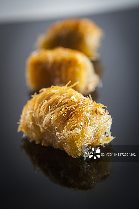 果仁杏仁酥饼图片素材