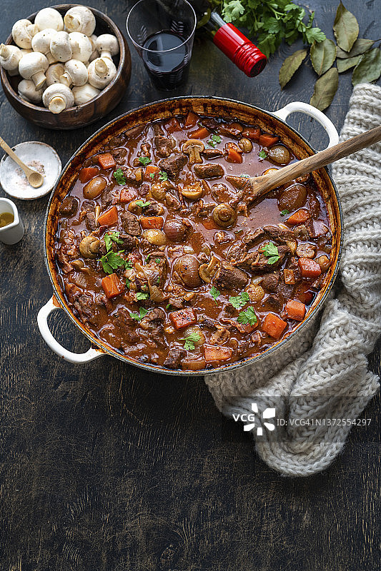 勃艮第红酒炖牛肉图片素材