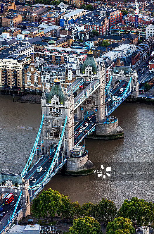 伦敦塔桥与泰晤士河鸟瞰图图片素材