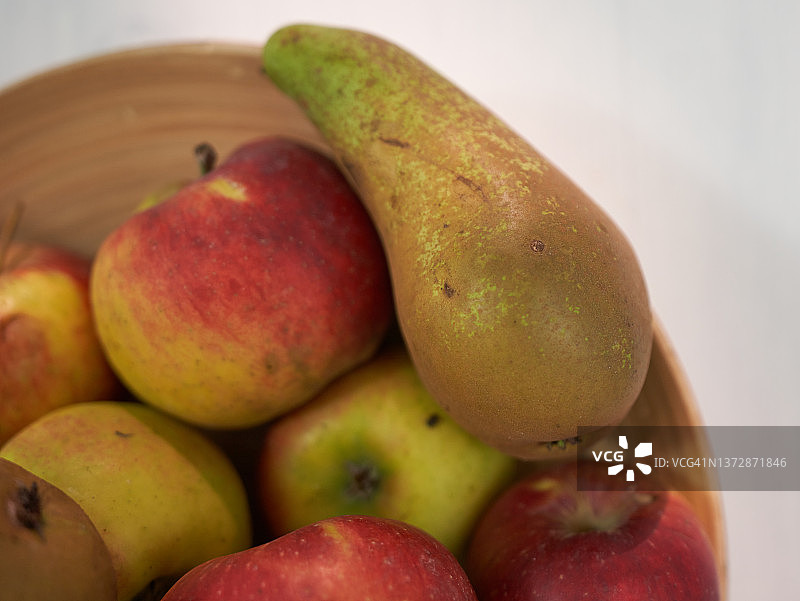 会议用梨和欧洲金苹果图片素材