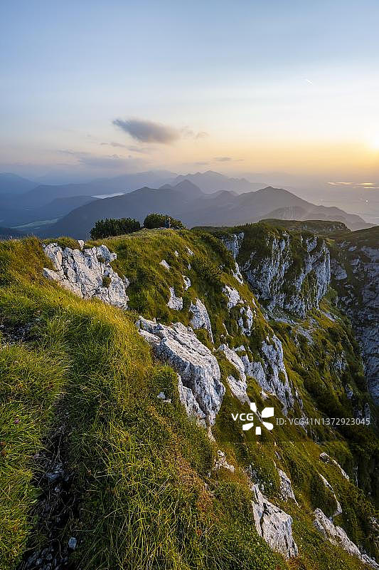 贝内迪克滕万德山脉，德国巴伐利亚州阿尔卑斯山前景观图片素材