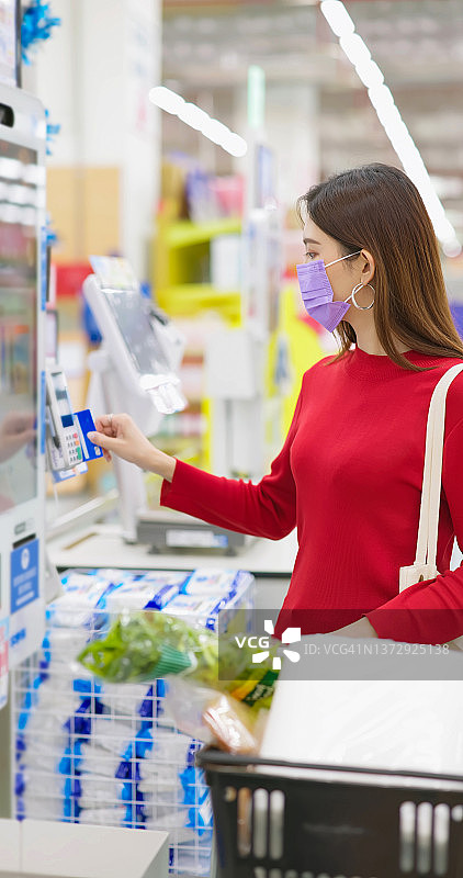 超市自助结账图片素材