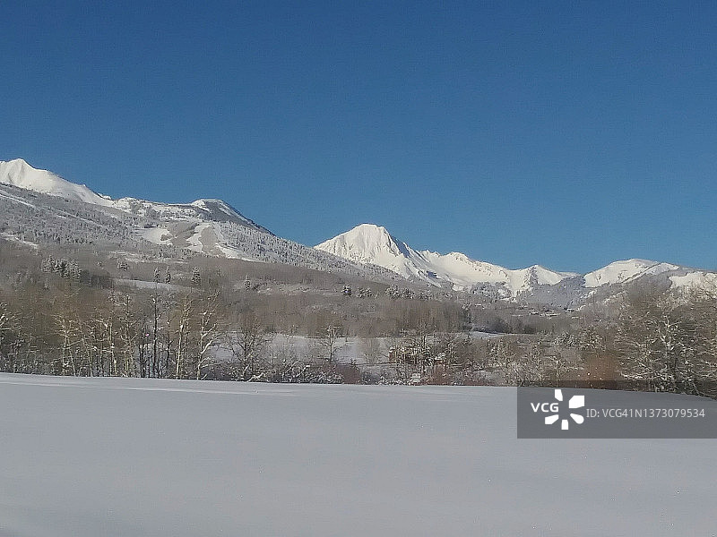 科罗拉多州雪堆镇，阿斯本雪堆山滑雪场图片素材