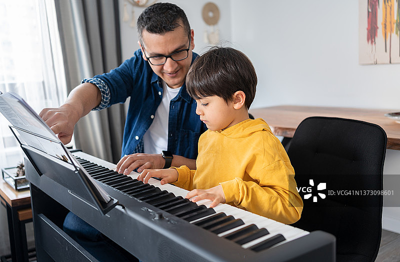 钢琴课图片素材