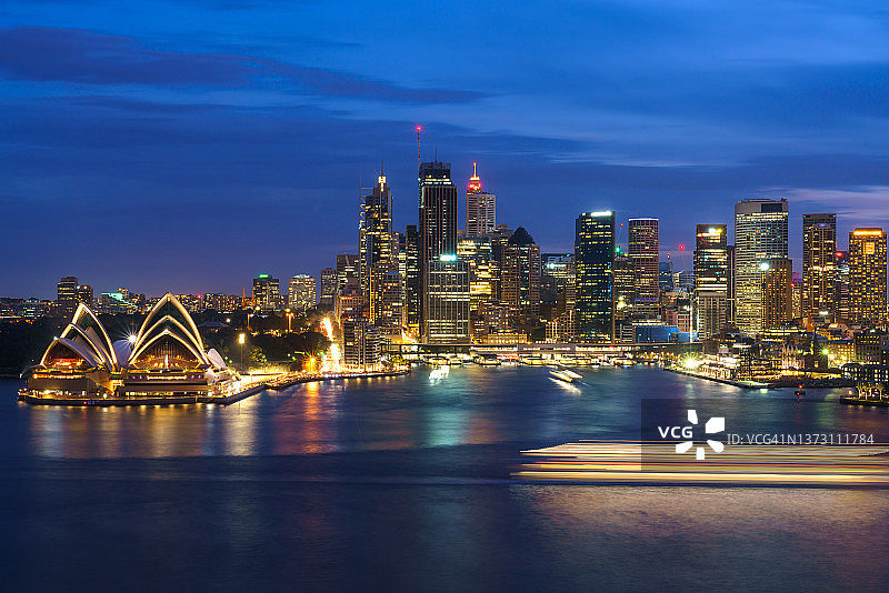 澳大利亚悉尼市中心商务办公楼和天际线街景图片素材