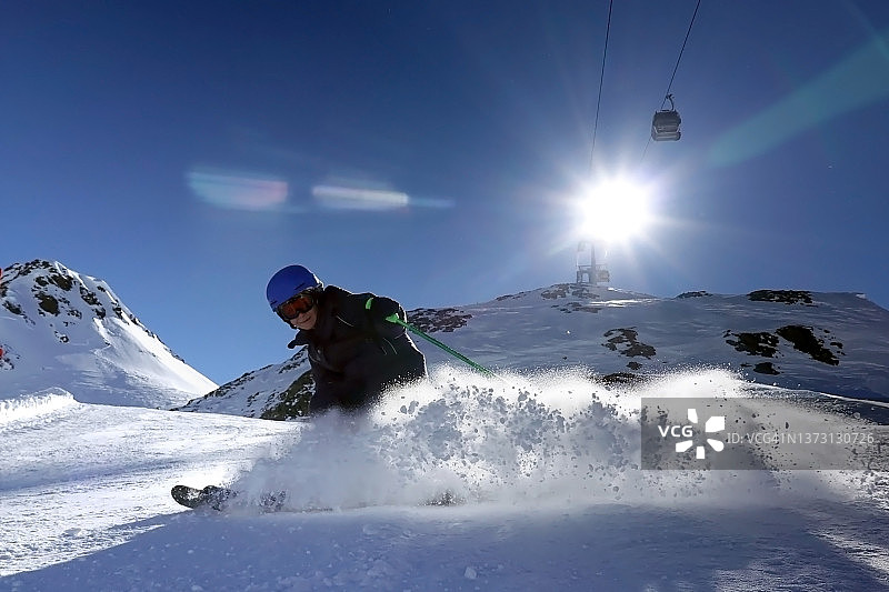 儿童滑雪图片素材