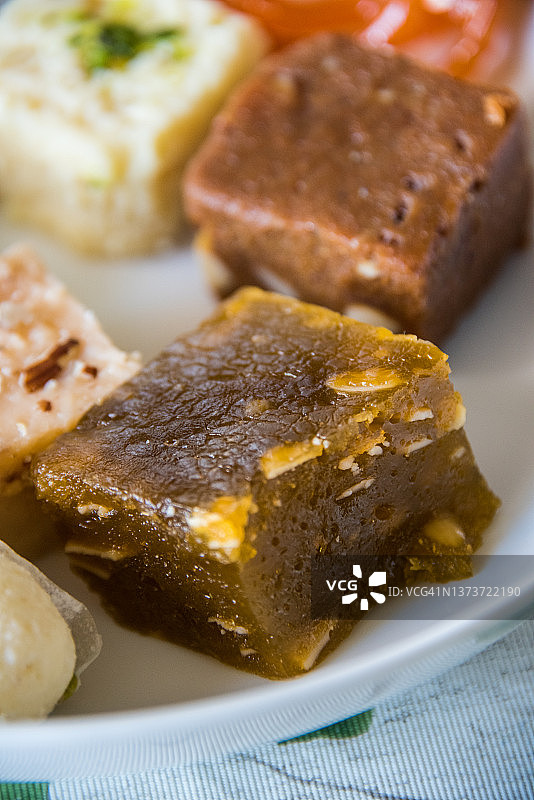 巴基斯坦糖果和蛋糕什锦图片素材