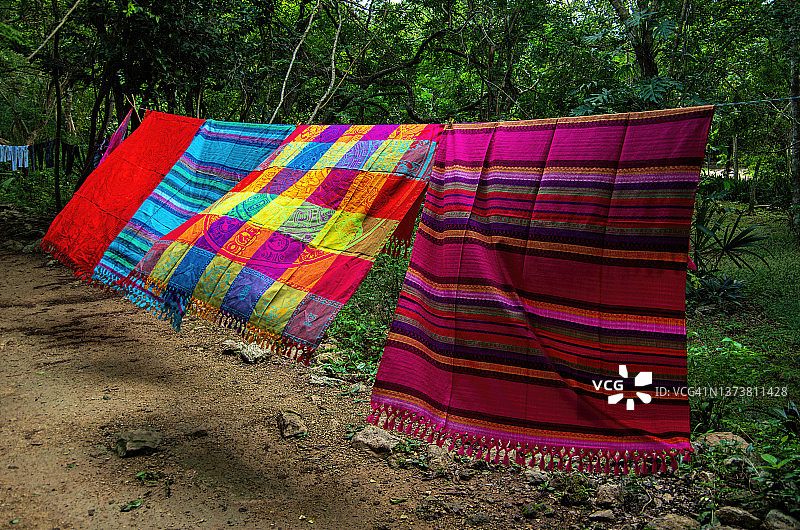 待售纺织品，奇琴伊察，尤卡坦，墨西哥图片素材