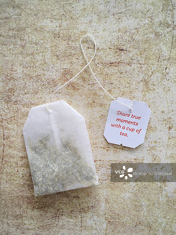背景上的独立茶包图片素材