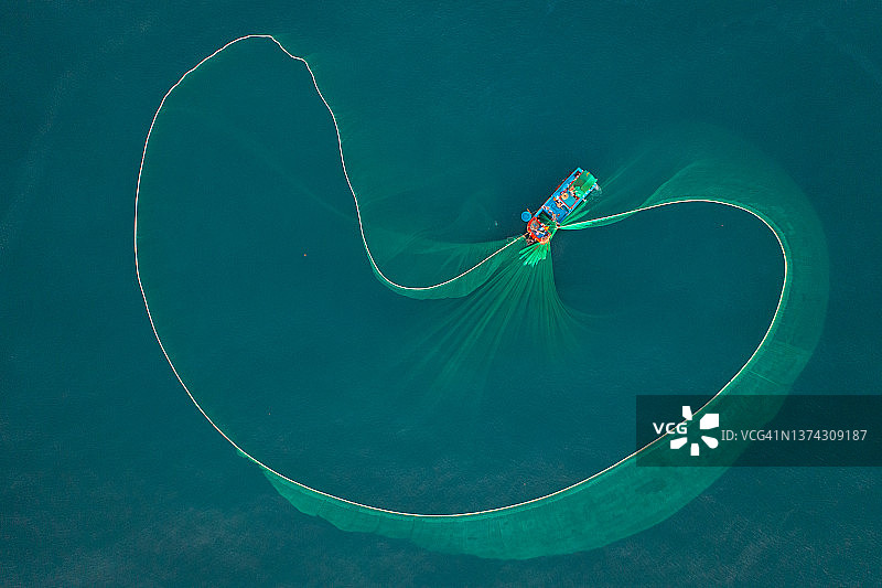 网捕鳀鱼图片素材