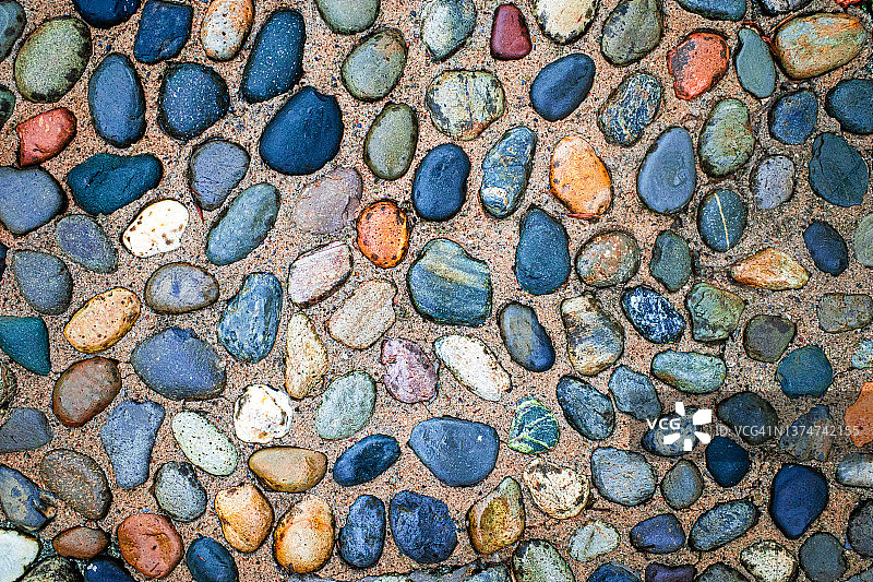 混凝土中的鹅卵石图片素材