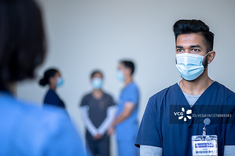 护士休息中图片素材