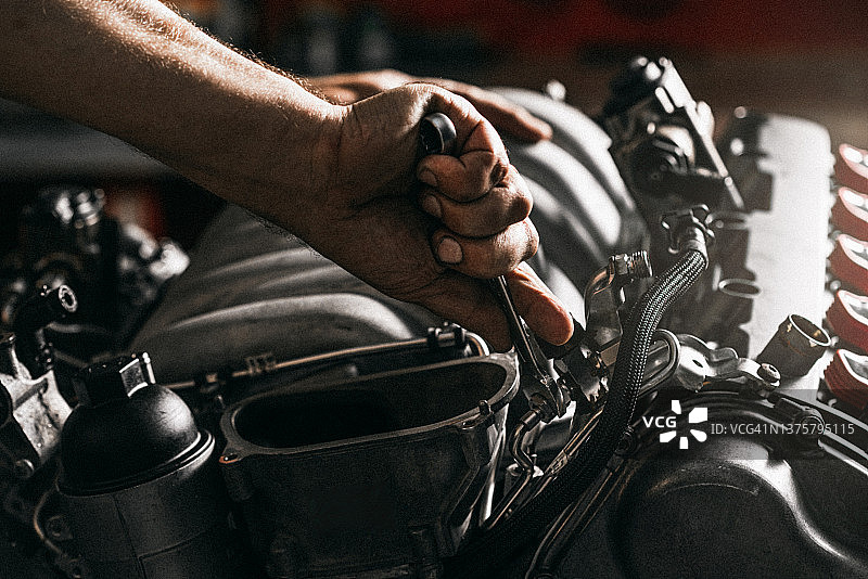 汽车发动机维修图片素材