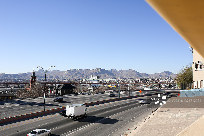 埃尔帕索通往墨西哥的主要高速公路图片素材
