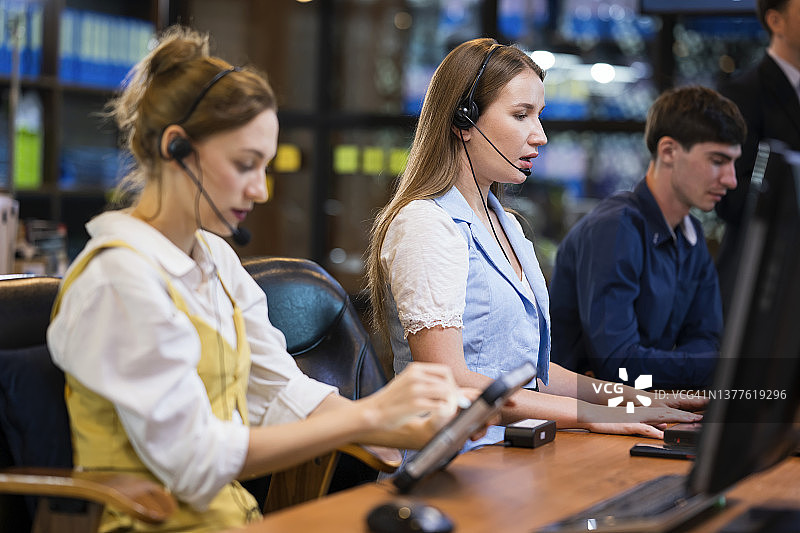 客户反馈有助于改进产品和服务图片素材