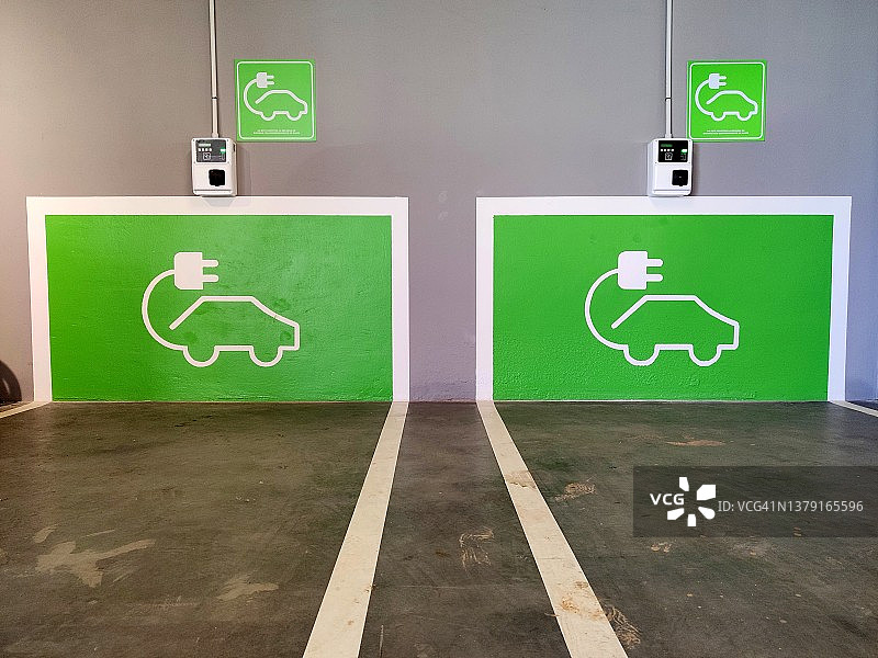 电动汽车充电站图片素材