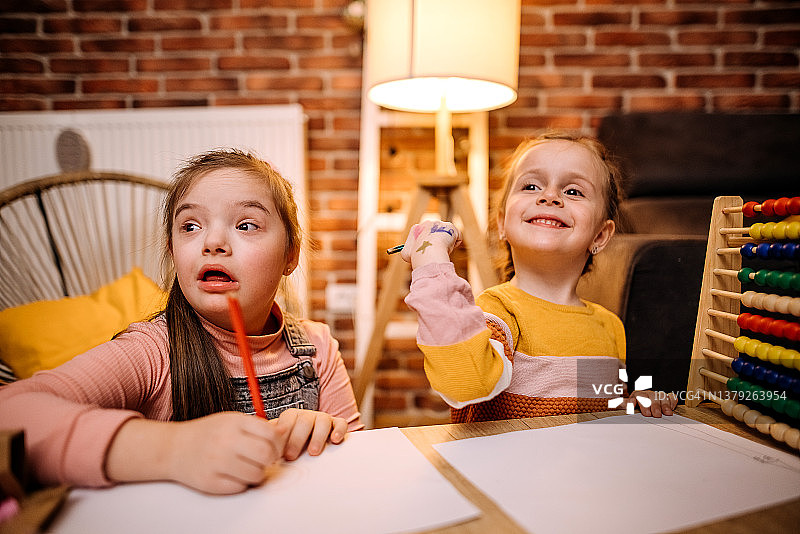 如果我们行动迅速，就可以玩耍图片素材