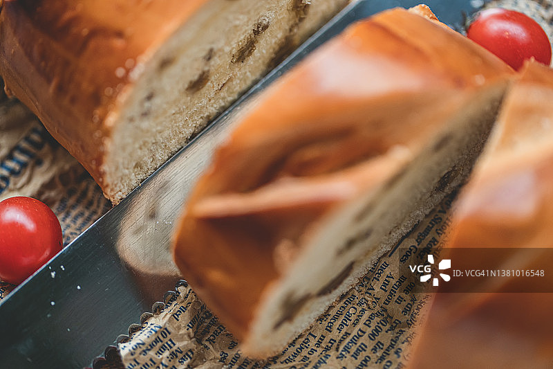 木板上的面包图片素材