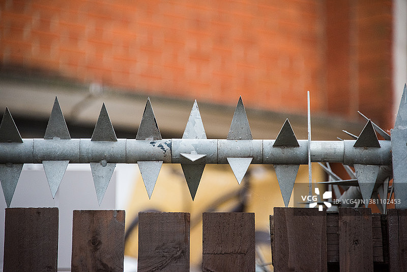 防盗刺篱笆图片素材