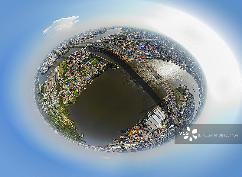 湄南河上的Bhumibol大桥和市中心360度全景图片素材