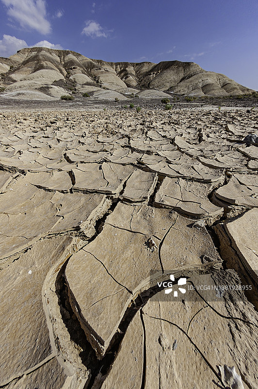 加利福尼亚州死亡谷国家公园的地面龟裂图片素材