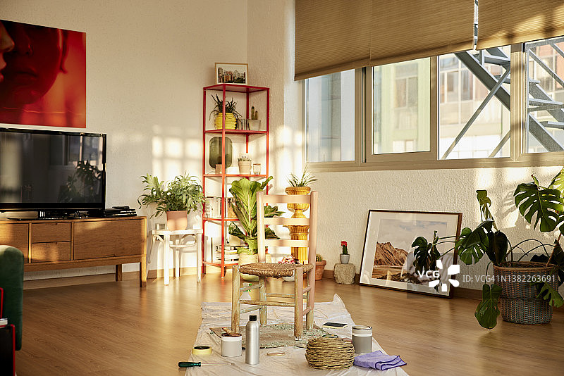 家中客厅的空椅子图片素材