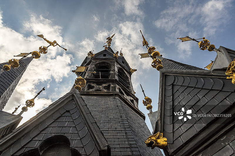 图尔奈钟楼上半部分图片素材