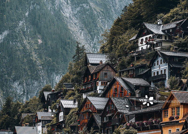 奥地利哈尔施塔特村传统房屋景观，联合国教科文组织世界遗产图片素材