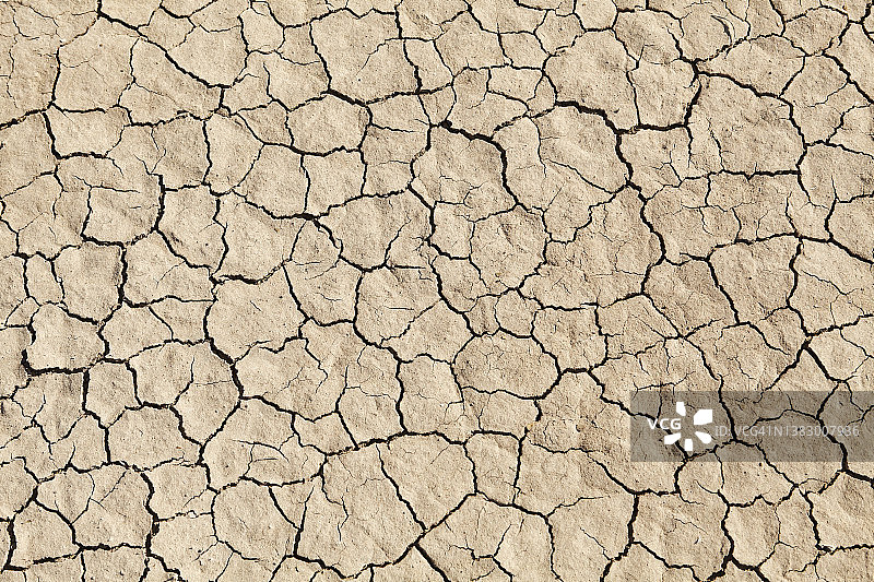 龟裂的沙漠地面细节图片素材