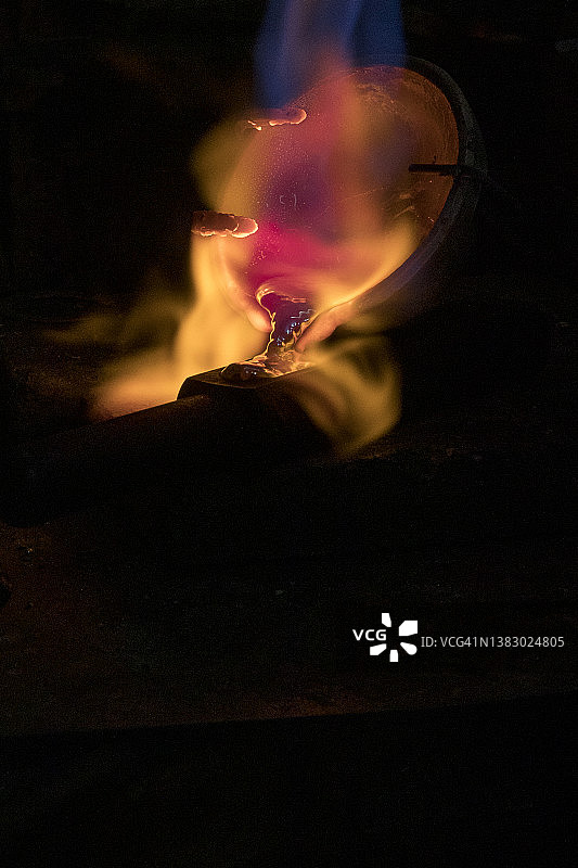 珠宝工坊中的铸造厂图片素材