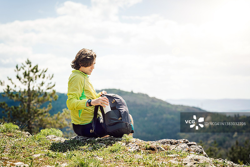 在自然中度过时光图片素材