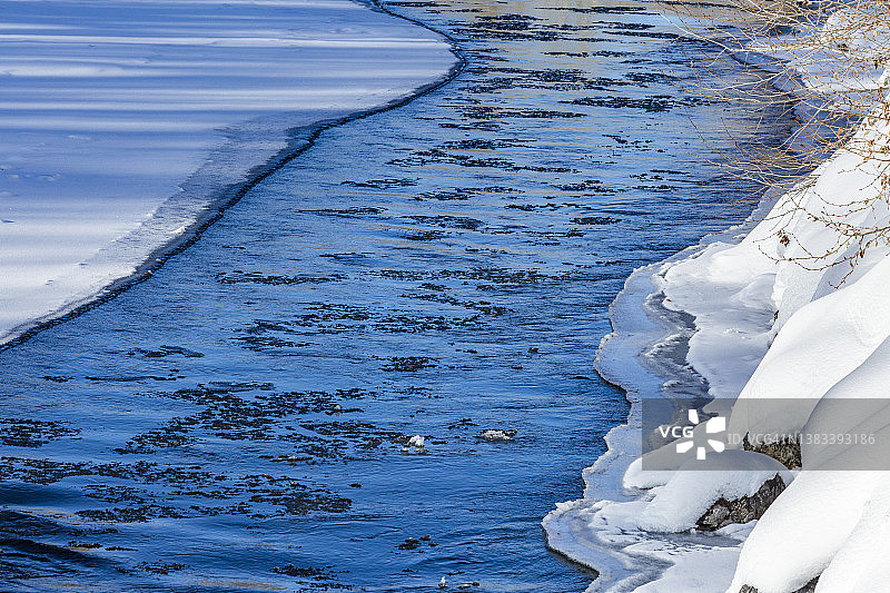 美国爱达荷州贝莱弗大伍德河沿岸的冰雪图片素材