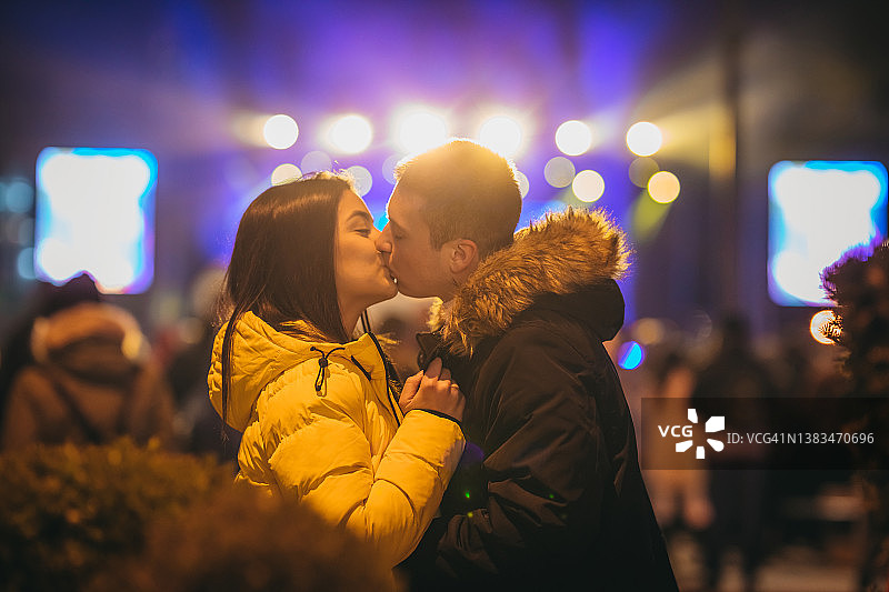 与爱人共度美好时光图片素材