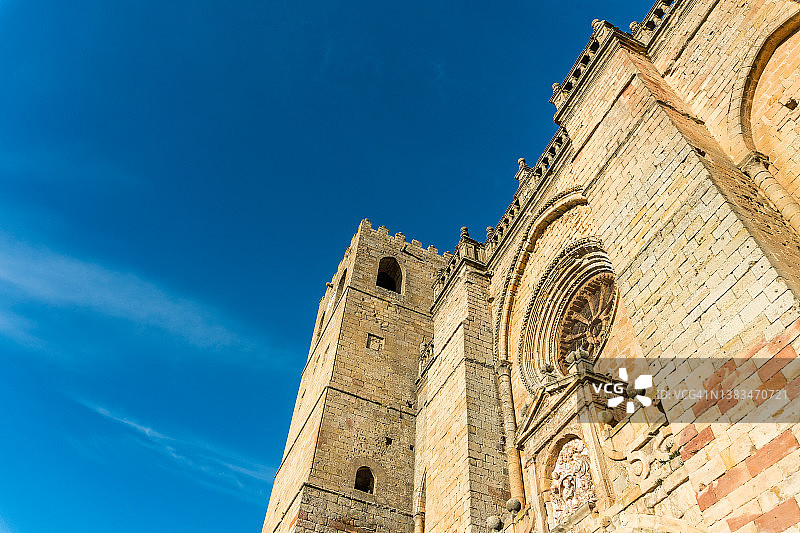 锡古恩萨大教堂的外墙图片素材