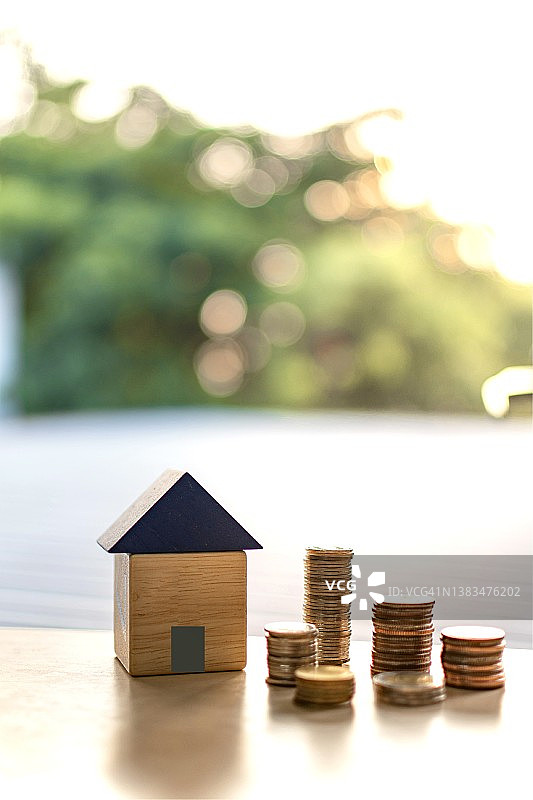 房屋概念：房屋储蓄、房屋销售、资金与房屋、商业与金融图片素材