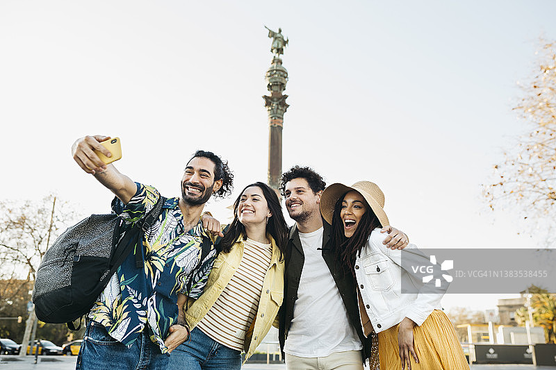 在西班牙巴塞罗那的游客图片素材