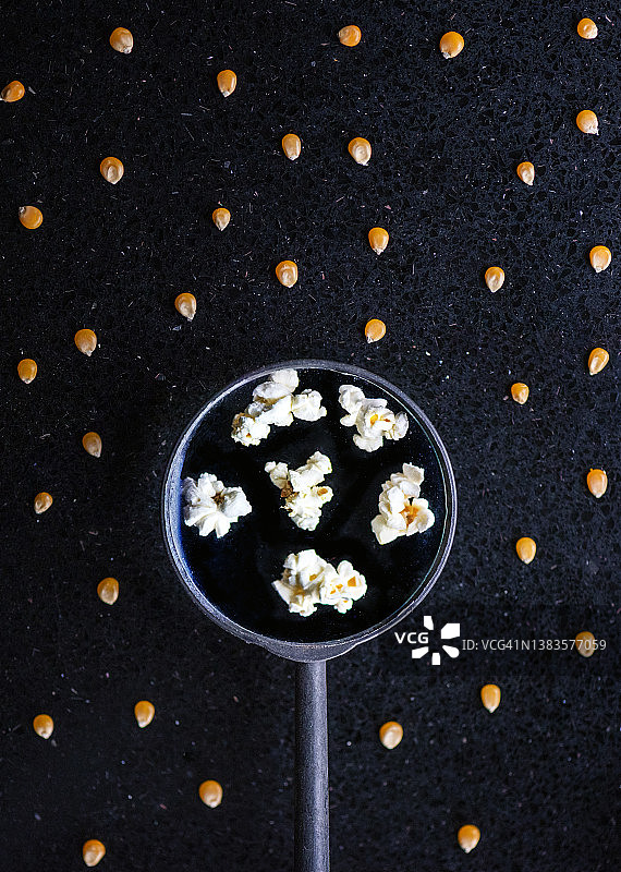 下玉米雨了。图片素材