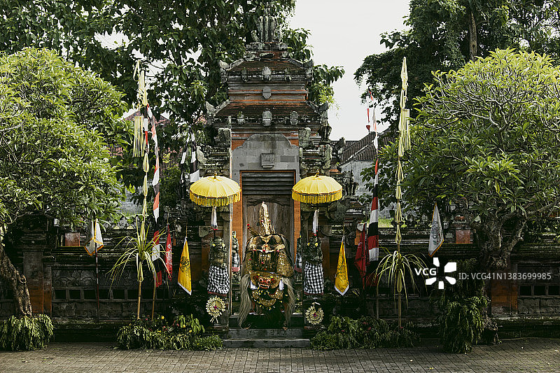 印度尼西亚巴厘岛巴龙舞：巴龙与让达的战斗图片素材