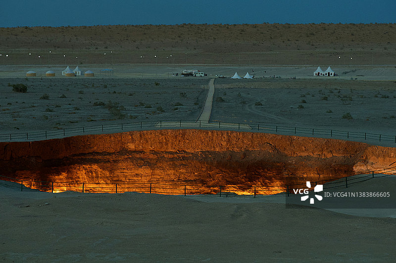 达瓦扎燃气坑图片素材