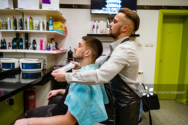 准备理发图片素材