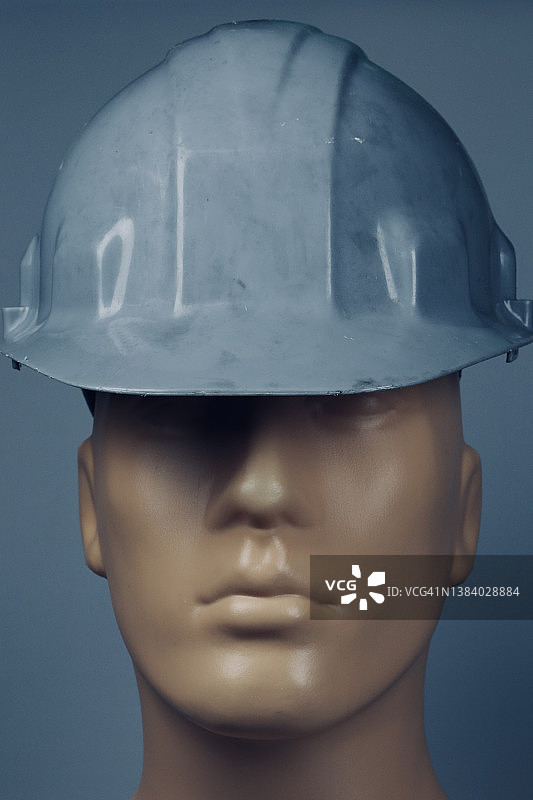 建筑工地使用的安全帽图片素材