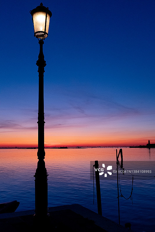 布拉诺日落图片素材