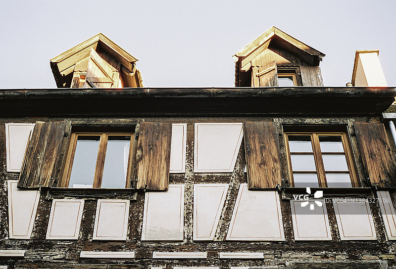 典型的法式房屋店面图片素材