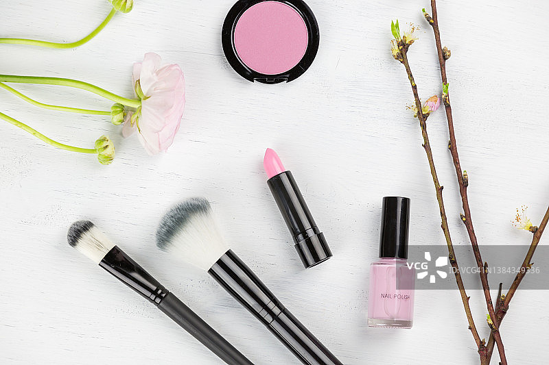 粉色主题春季化妆品静物平铺图片素材