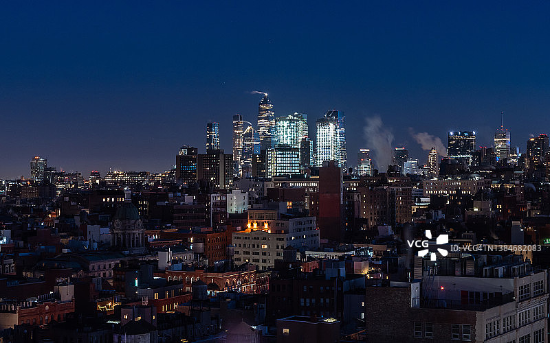 纽约SoHo区和哈德逊城市广场夜景高角度图片素材