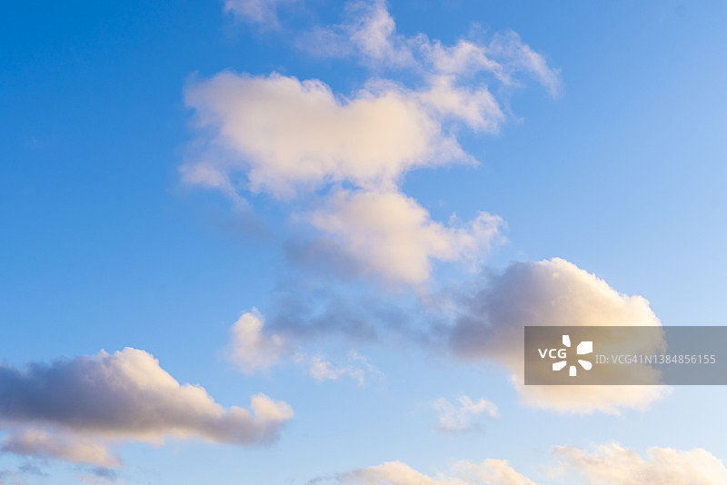 日落/日出与云彩、光线及其他大气效果图片素材