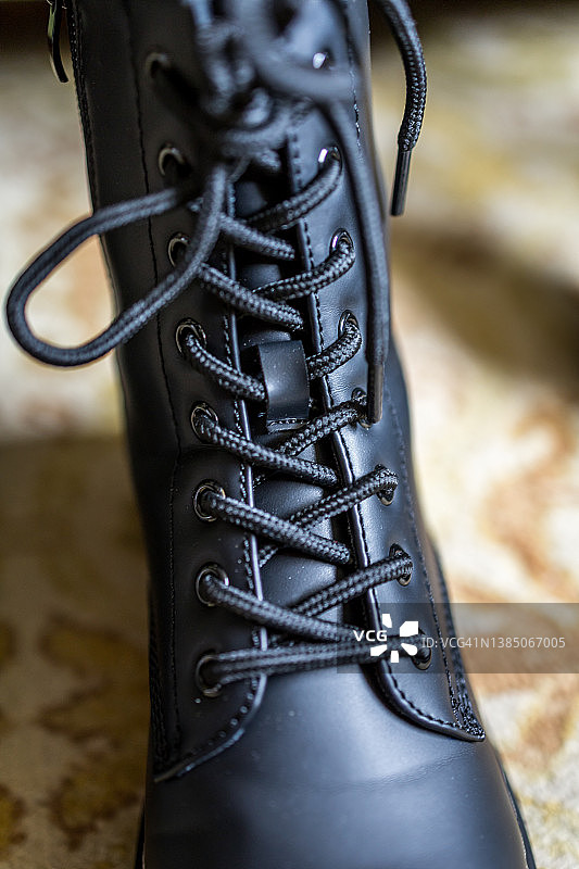 靴子鞋带特写图片素材